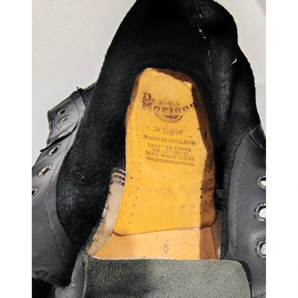 Dr Martens Mens Black Leather Vintage Sz 10US 1460 Made in England 8 Eyelet 9UK